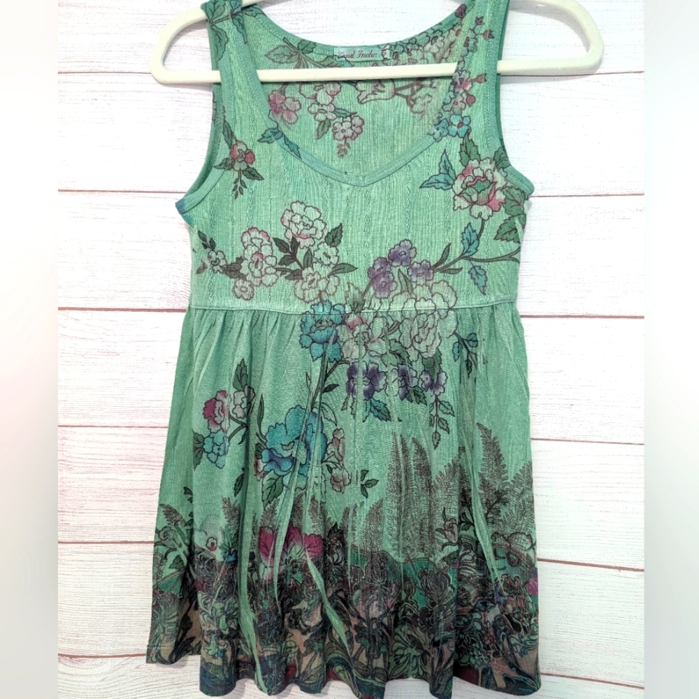 Nwot Casual Freedom silk/poly blend botanical print baby doll size S